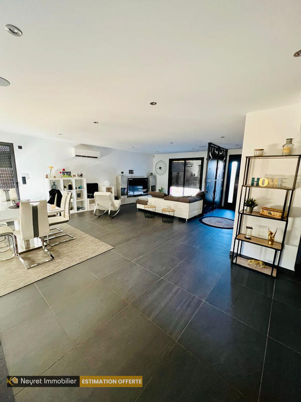 Maison - 122 m² - 5 pièces