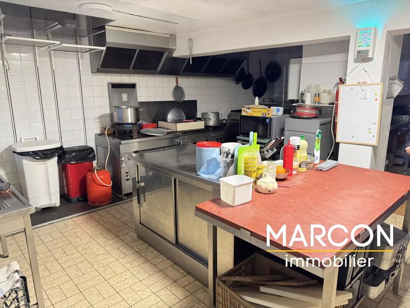 Maison de village - 300 m² - 9 pièces