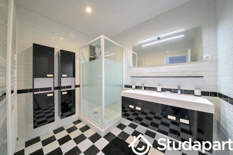 Chambre - 12 m² - 1 pièce