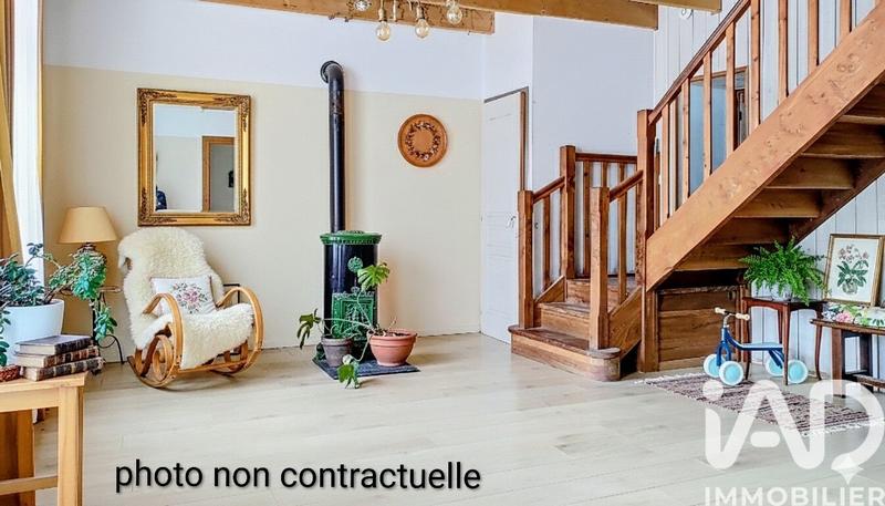 Maison - 288 m² - 8 pièces