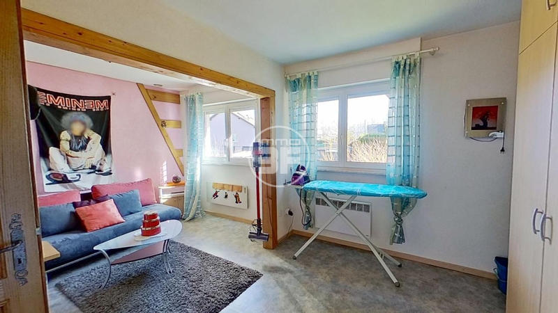 Maison - 96 m² - 5 pièces