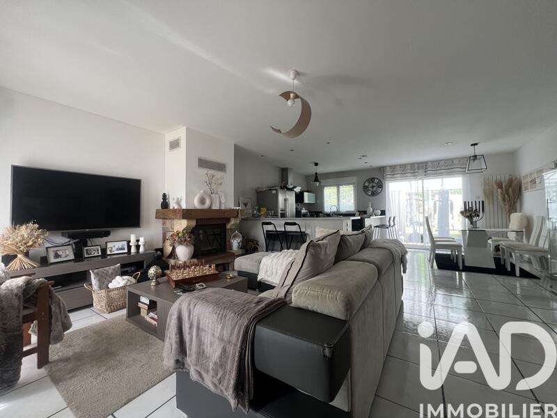 Maison - 115 m² - 6 pièces