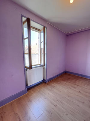 Maison - 133 m² - 8 pièces