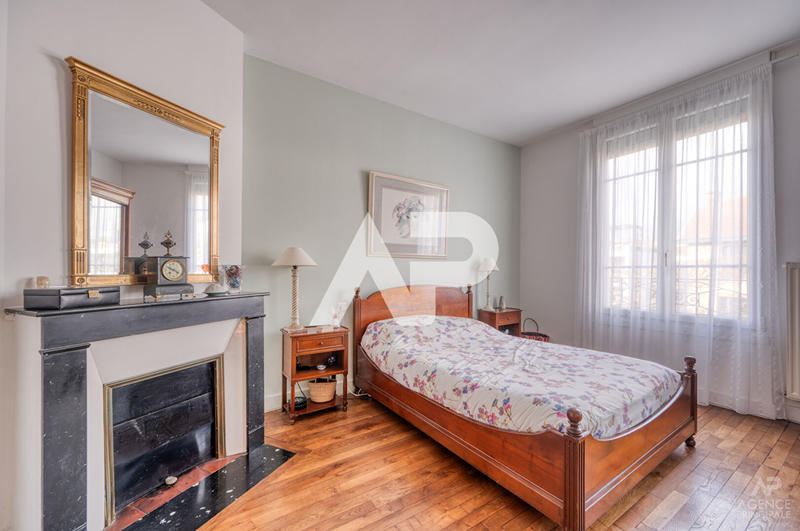 Maison - 179 m² - 7 pièces