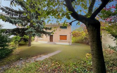 Terrain constructible - 1 029 m²