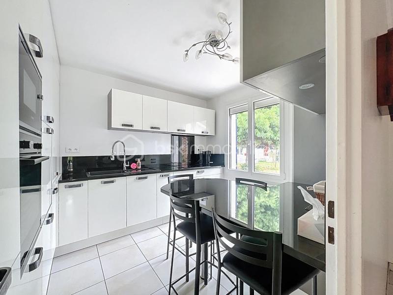 Maison - 107 m² - 6 pièces