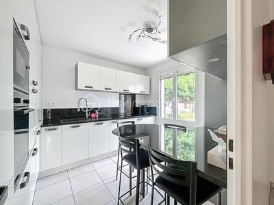 Maison - 107 m² - 6 pièces