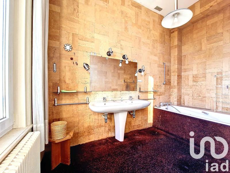 Maison de ville - 260 m² - 11 pièces