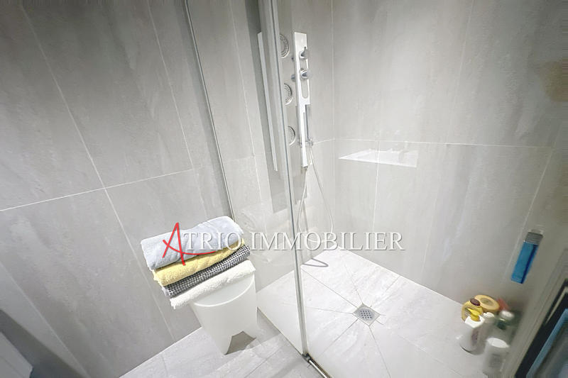 Appartement - 92 m² - 4 pièces