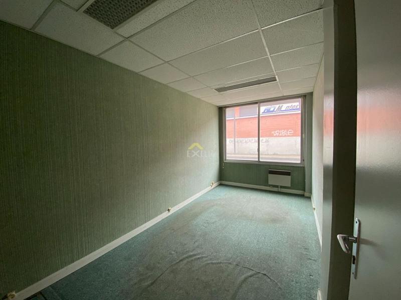 Bureau - 242 m²