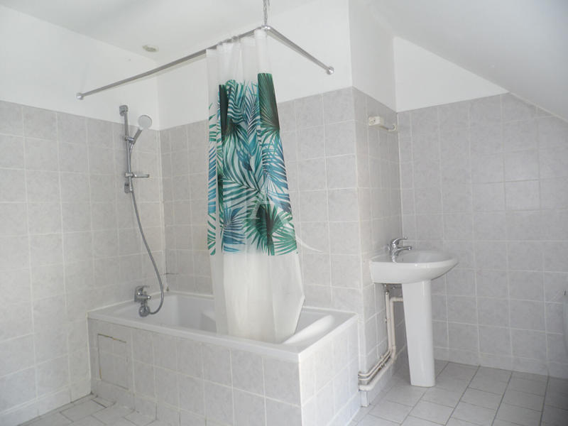 Appartement - 90 m² - 3 pièces