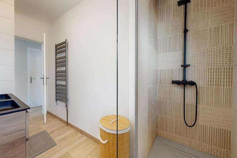 Maison - 161 m² - 7 pièces