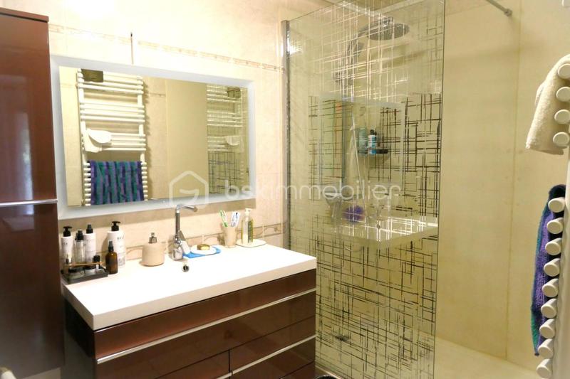 Villa - 100 m² - 6 pièces