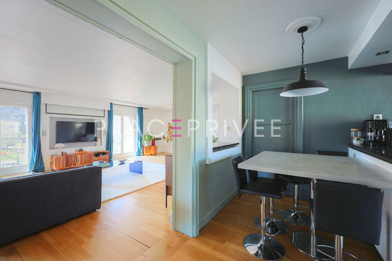 Appartement - 182 m² - 5 pièces