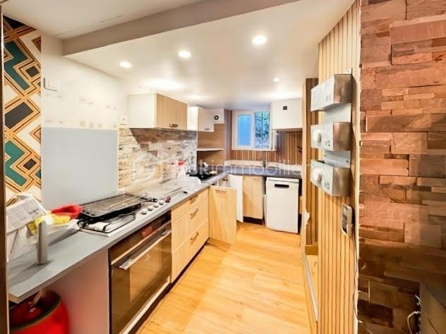 Maison - 90 m² - 4 pièces