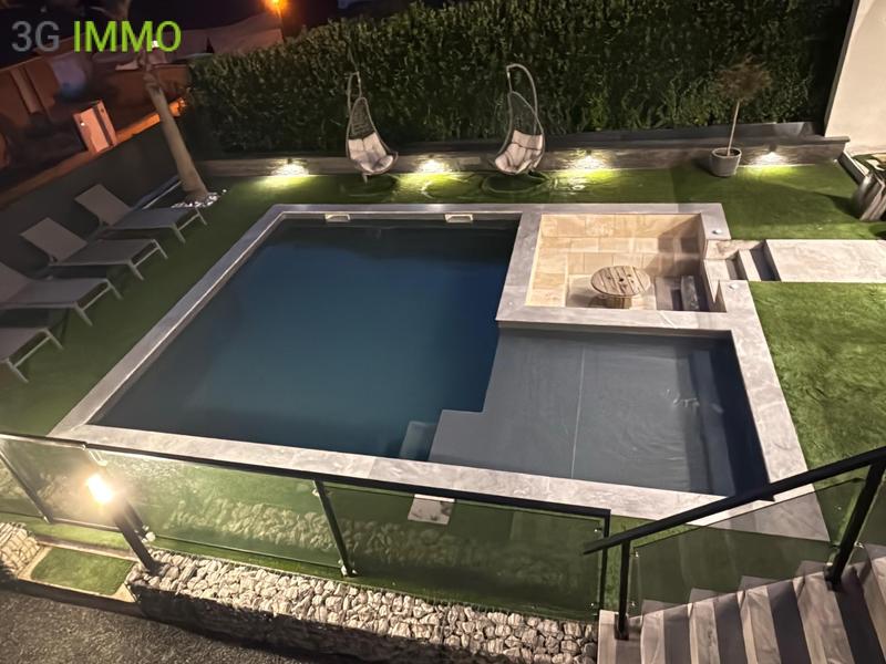 Villa - 161 m² - 5 pièces