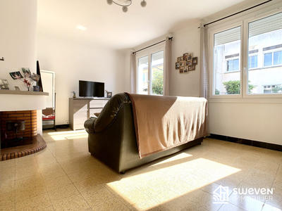 Maison - 90 m² - 5 pièces