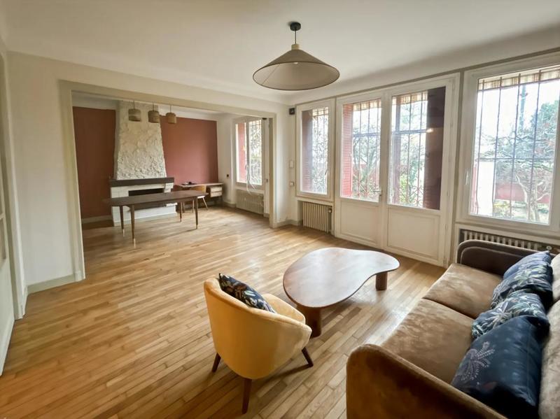 Maison - 263 m² - 8 pièces