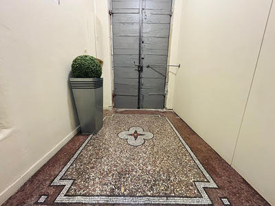 Local commercial - 110 m² - 5 pièces