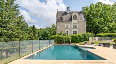 Manoir - 2 100 m² - 40 pièces