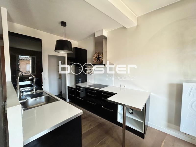 Appartement ancien - 81 m² - 3 pièces