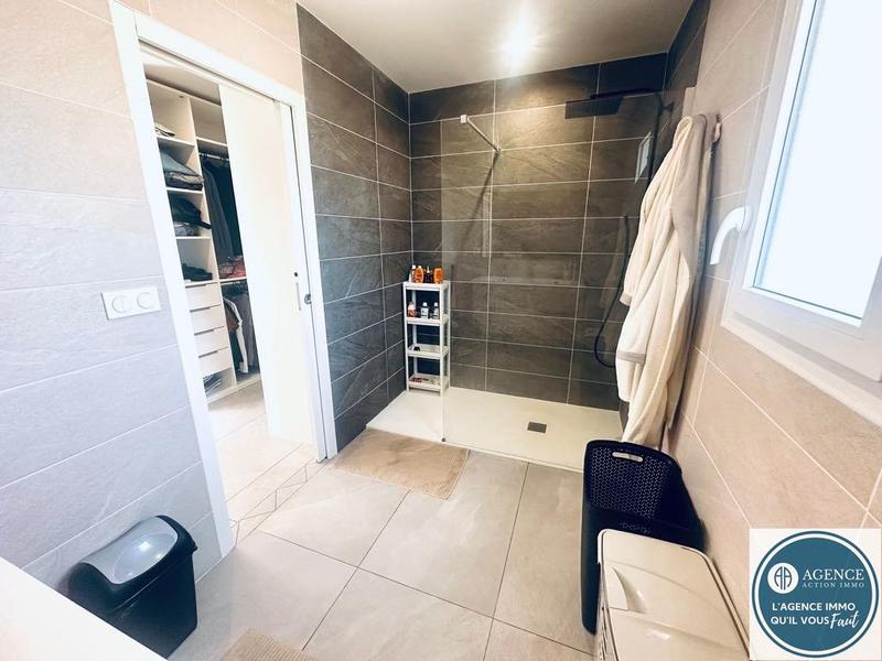 Maison - 166 m² - 5 pièces