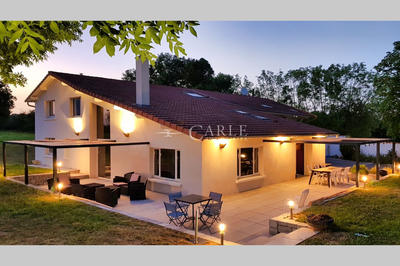 Propriété - 285 m² - 11 pièces