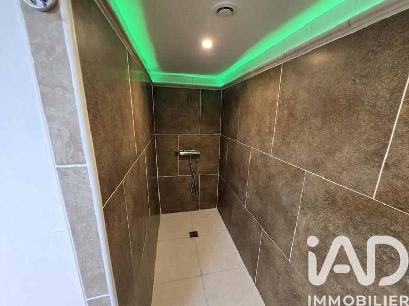 Maison - 318 m² - 10 pièces