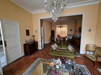 Maison - 200 m² - 11 pièces