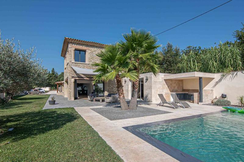 Maison - 288 m² - 7 pièces