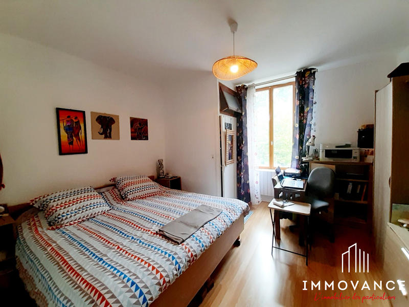 Maison - 350 m² - 16 pièces