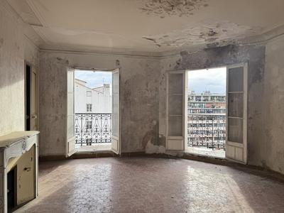 Appartement - 195 m² - 10 pièces