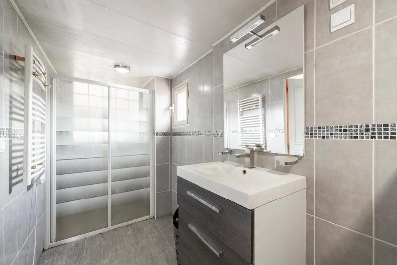 Maison - 226 m² - 7 pièces