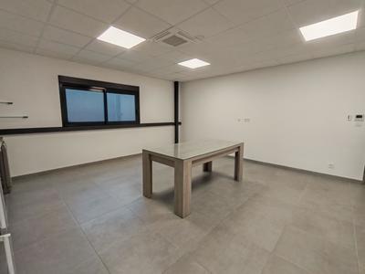 Bureau - 110 m² - 4 pièces