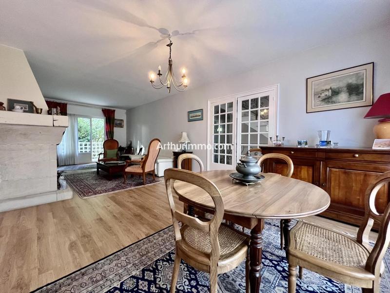 Maison - 160 m² - 8 pièces