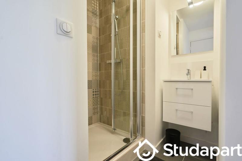 Chambre - 13 m² - 1 pièce