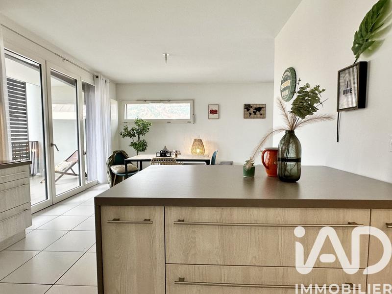 Appartement - 77 m² - 4 pièces