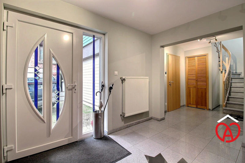 Maison - 216 m² - 7 pièces