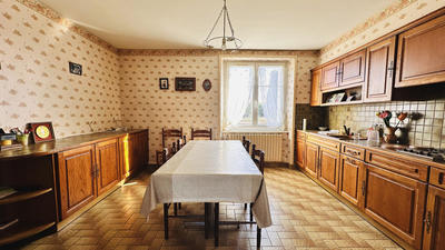 Maison - 153 m² - 10 pièces