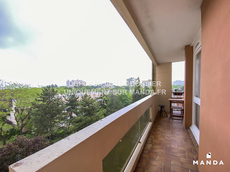 Chambre - 10 m² - 6 pièces