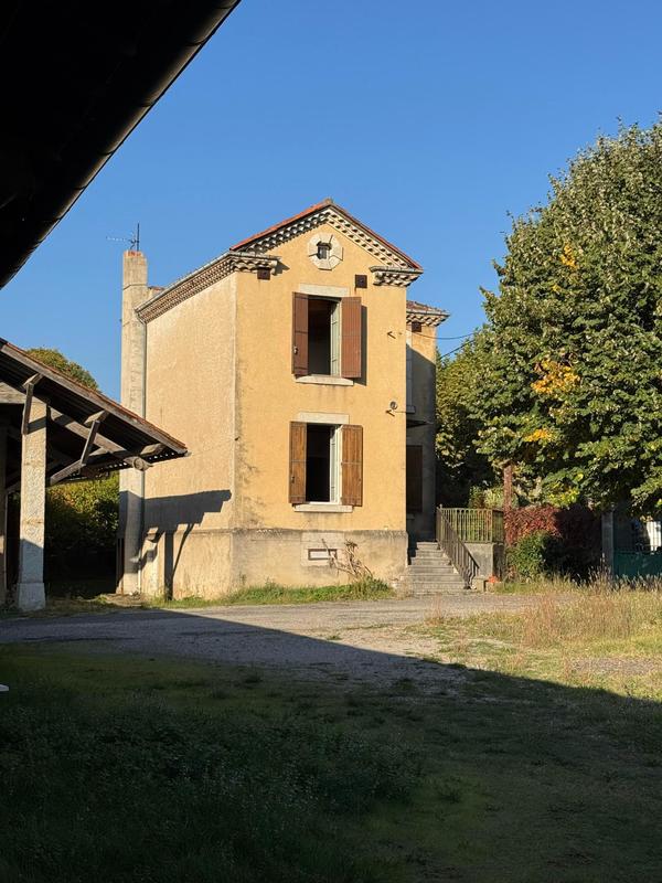 Maison - 124 m² - 10 pièces