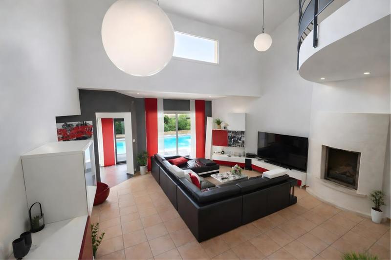 Villa - 208 m² - 208 pièces