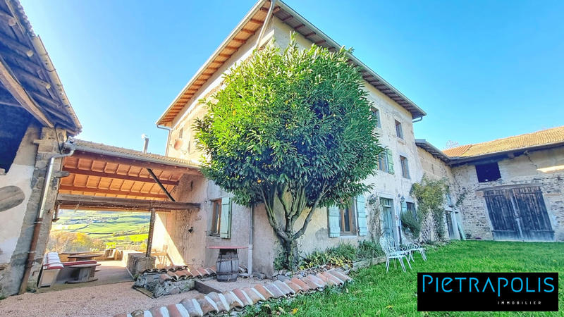 Maison - 220 m² - 6 pièces