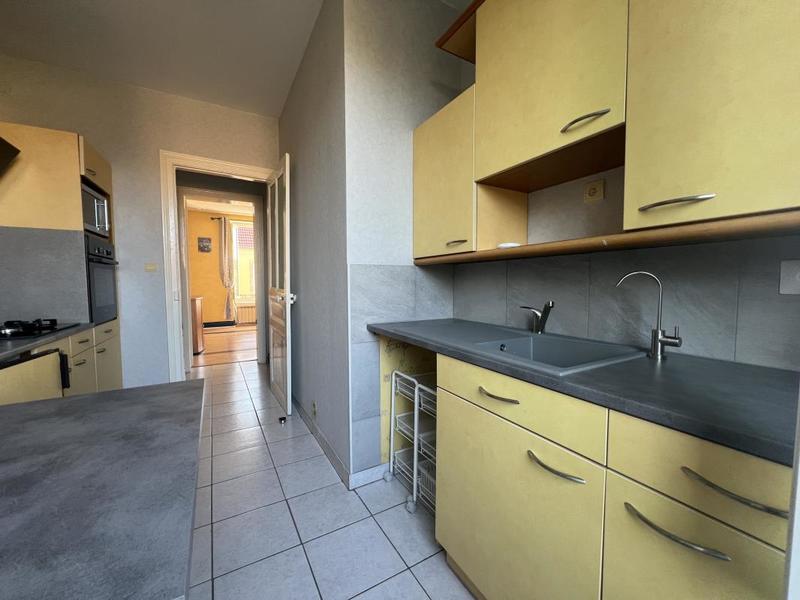 Appartement ancien - 74 m² - 4 pièces