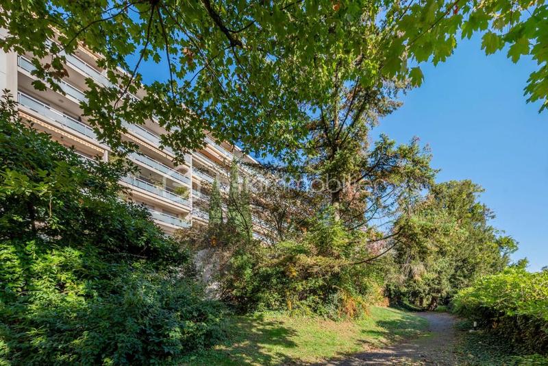 Appartement - 140 m² - 6 pièces