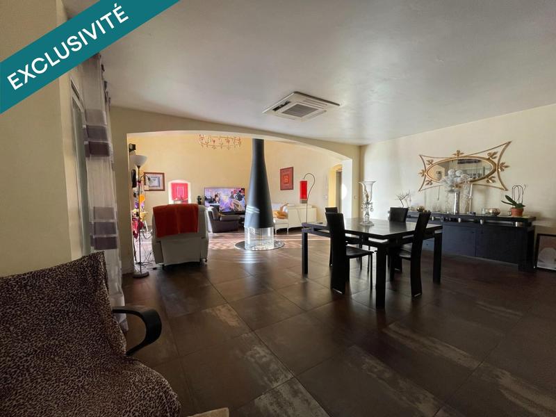 Maison - 300 m² - 10 pièces