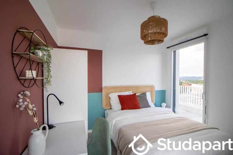 Chambre - 10 m² - 1 pièce