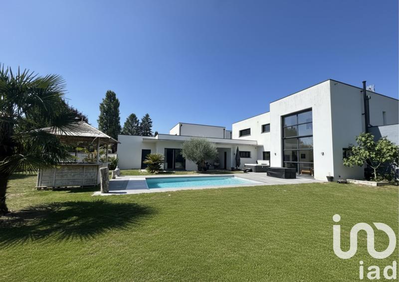 Maison de maîtres - 252 m² - 7 pièces