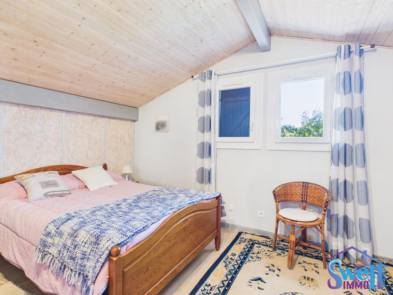 Maison traditionnelle - 140 m² - 6 pièces