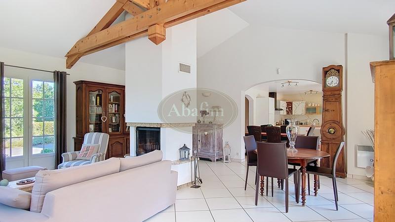 Maison - 182 m² - 6 pièces